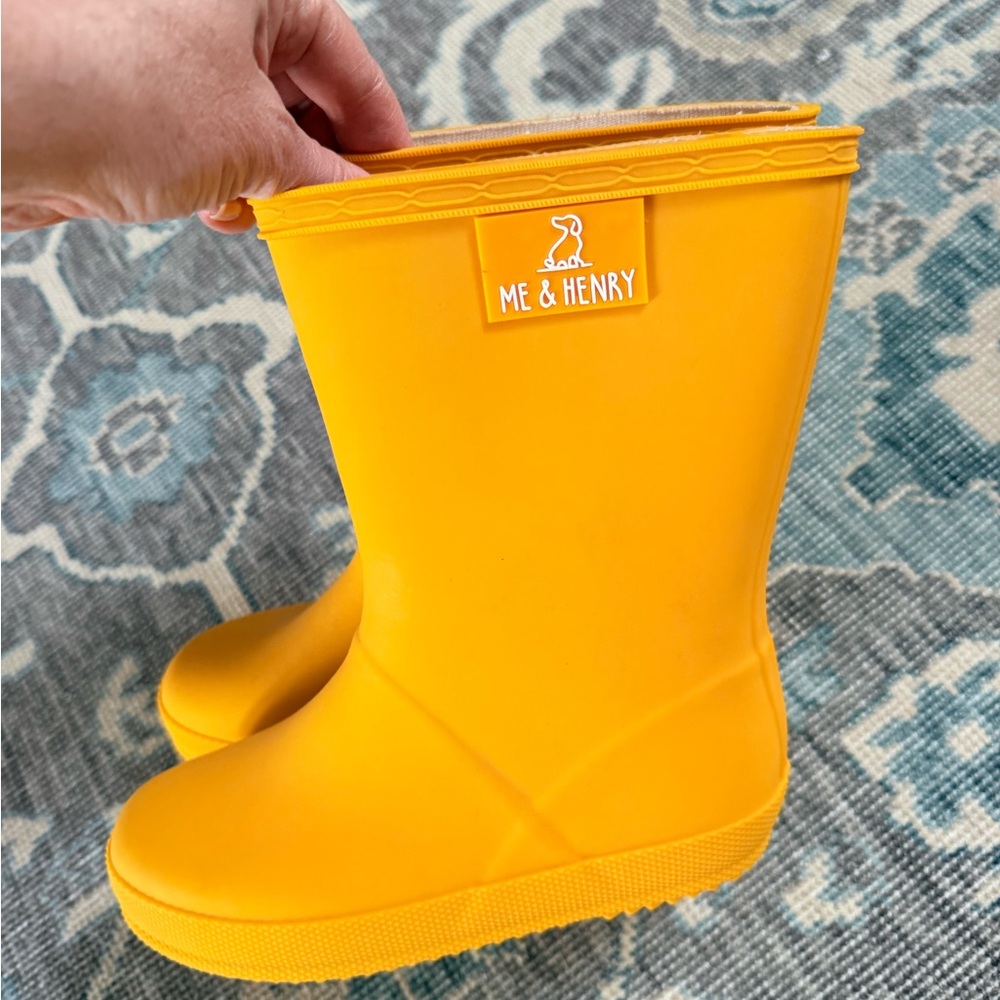 Kids Yellow Rain Boots NWOT